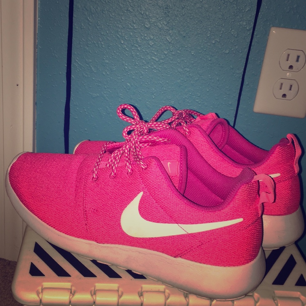Bright Pink Nikes💗